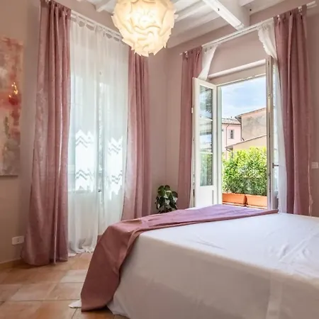 Lh Elenas Terrace Apartment