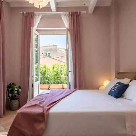 Lh Elenas Terrace Apartment *
